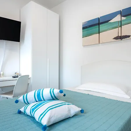 Zuara9Room Rimini-3